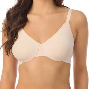 Le Mystère Seamless Comfort Bra in beige. NWOT.